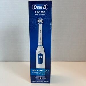 Oral-B PRO 100 Precision Clean Power Toothbrush Battery Operated NIB